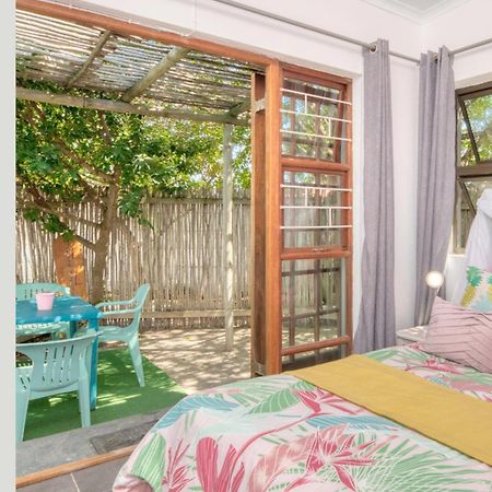 Cape Agulhas Backpackers Hostel สตรุยส์บาย ภายนอก รูปภาพ