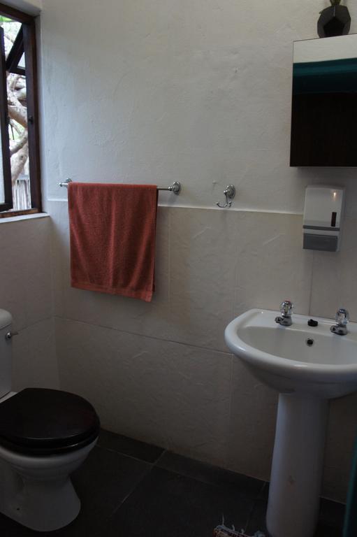 Cape Agulhas Backpackers Hostel สตรุยส์บาย ภายนอก รูปภาพ