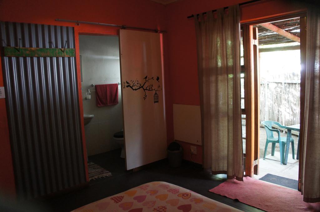 Cape Agulhas Backpackers Hostel สตรุยส์บาย ภายนอก รูปภาพ