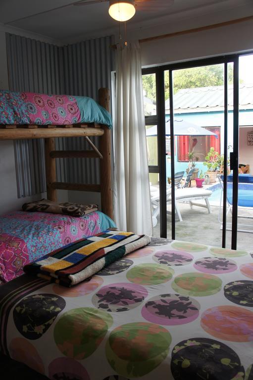 Cape Agulhas Backpackers Hostel สตรุยส์บาย ภายนอก รูปภาพ