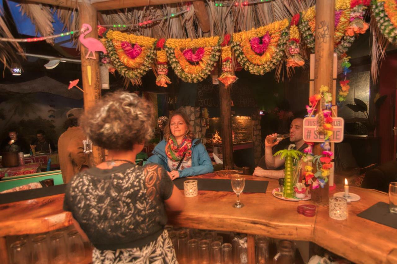 Cape Agulhas Backpackers Hostel สตรุยส์บาย ภายนอก รูปภาพ